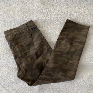 🎉HP!🎉 Sanctuary Camo Charmer Capri Safari Jeans